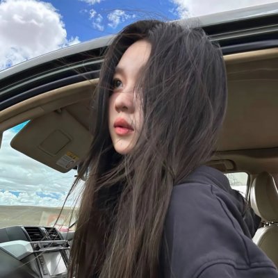 捷运上的女孩